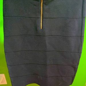 Bebe stretch black zipper skirt
